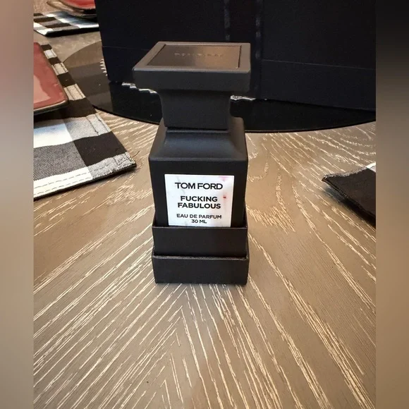 Authentic Tom Ford Black and White 'Fucking Fabulous' Eau de Parfum with box - Picture 2 of 11